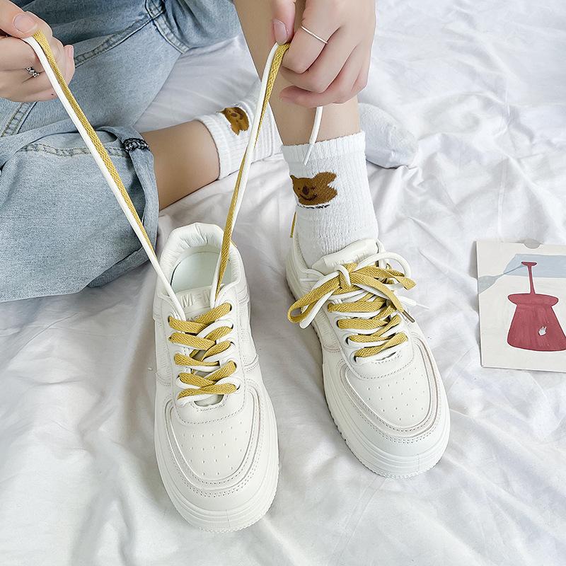 

College style increases, little white shoes women s 2025 new autumn muffin sole women s shoes ins versatile shoes thick baseplate shoes 35