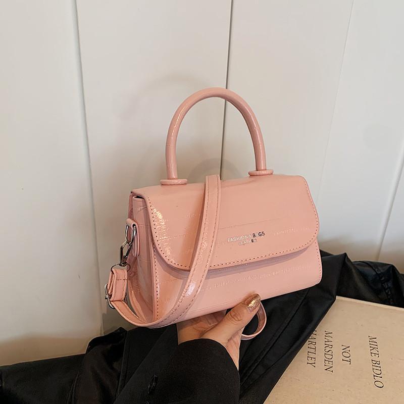 Trendy And Chic Women's Small Shoulder Bag Perfect For Casual Summer Outings In Multiple Colors