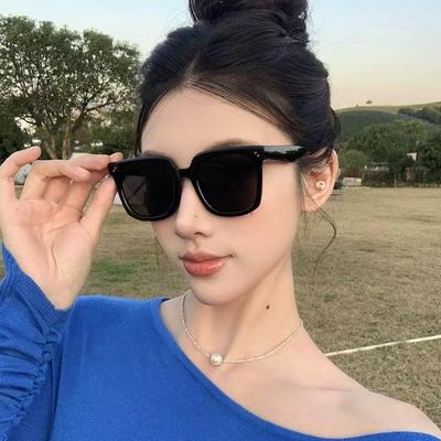 Vintage Square Sun Glasses for Women UV Protection Fashion Sunglasses for Travel Hiking Men Women