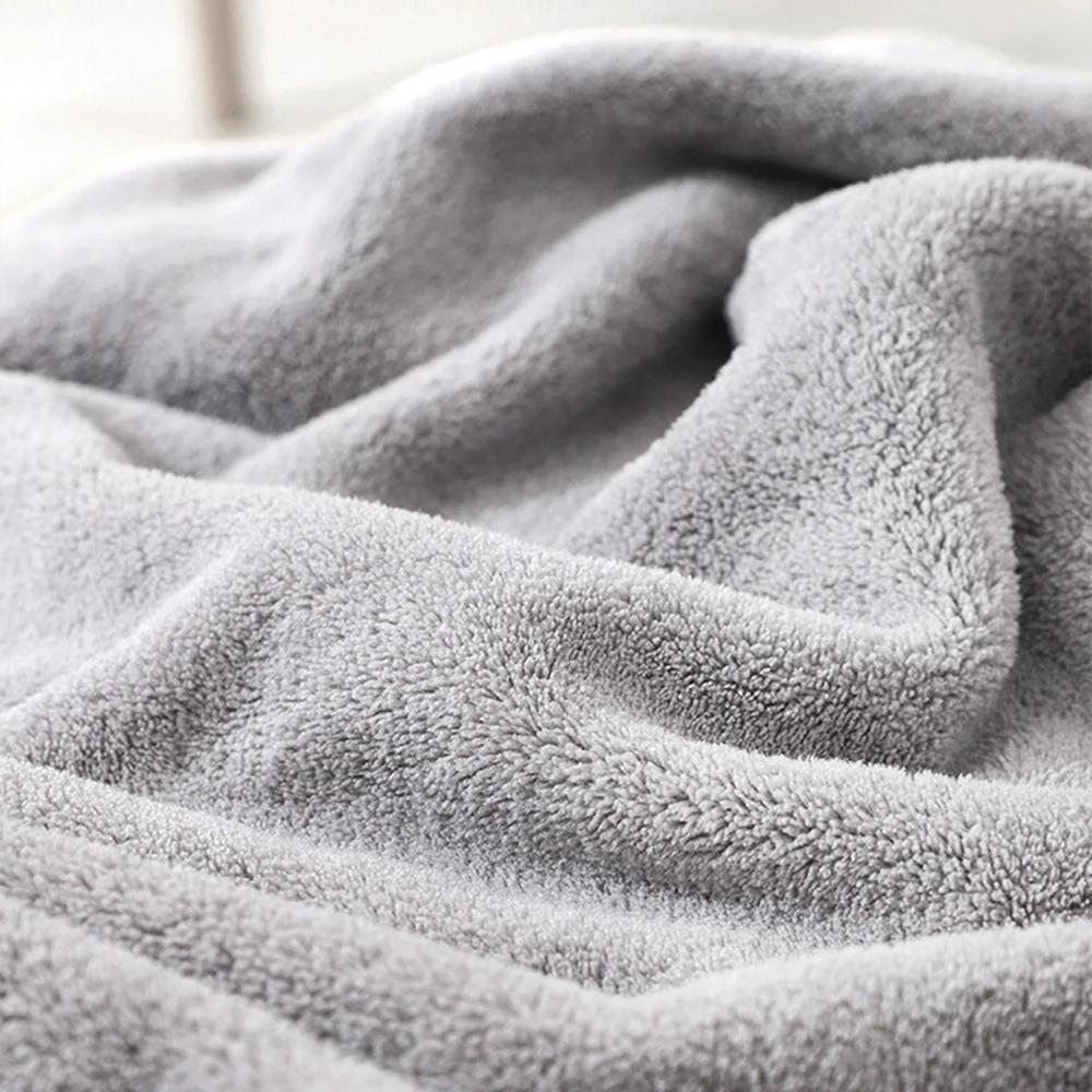 Baie Cadou ultra-moale Halat de baie de flanel pentru baieti unisex pentru spa Pelernă de ploaie standard cu desene animate pentru fete Halat de baie pentru copii de duș cu glugă