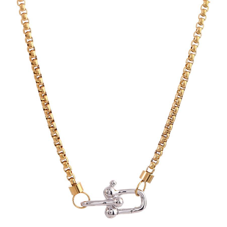 European & American Fashion Two-Tone 18K Gold-Plated Stainless Steel Necklace with Horseshoe Buckle Pendant