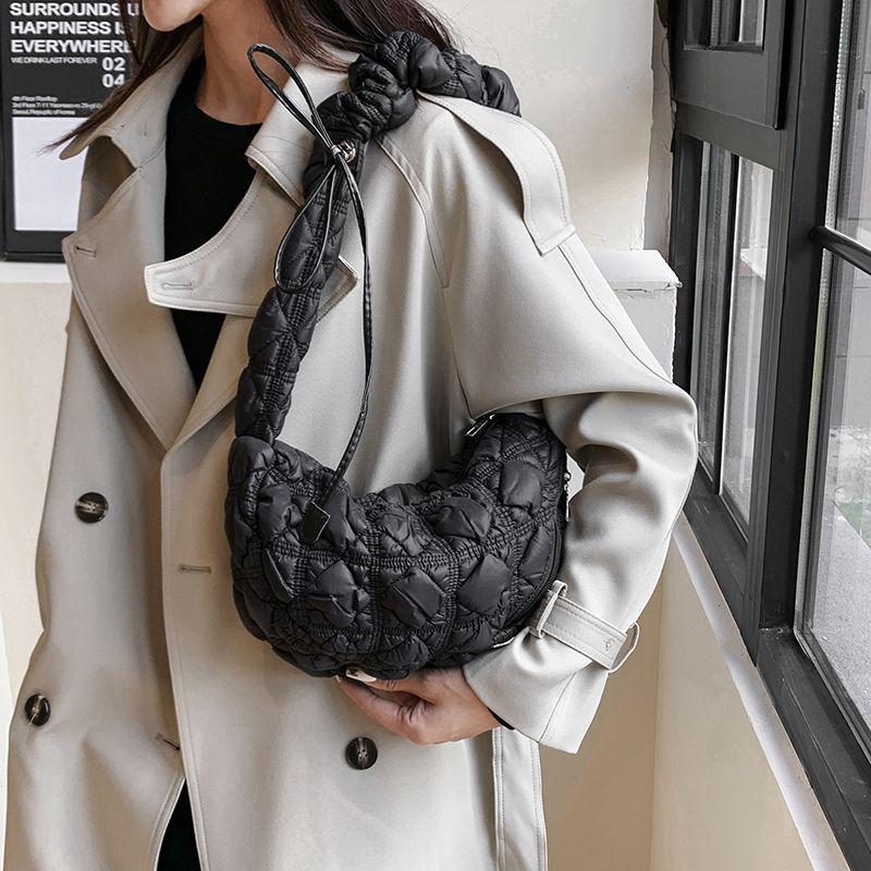 High Looks Korean Lightweight Cloud Bag One Shoulder Crossbody Pleated Versatile Tote Bag Underarm Dumpling Bag Forest Style