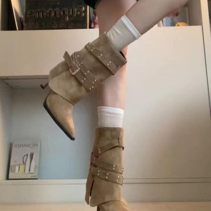 

Французские ботильоны на шпильке с острым носком, на каблуке-рюмочке, с заклепками и ремешком с пряжкой, женская модная обувь 42