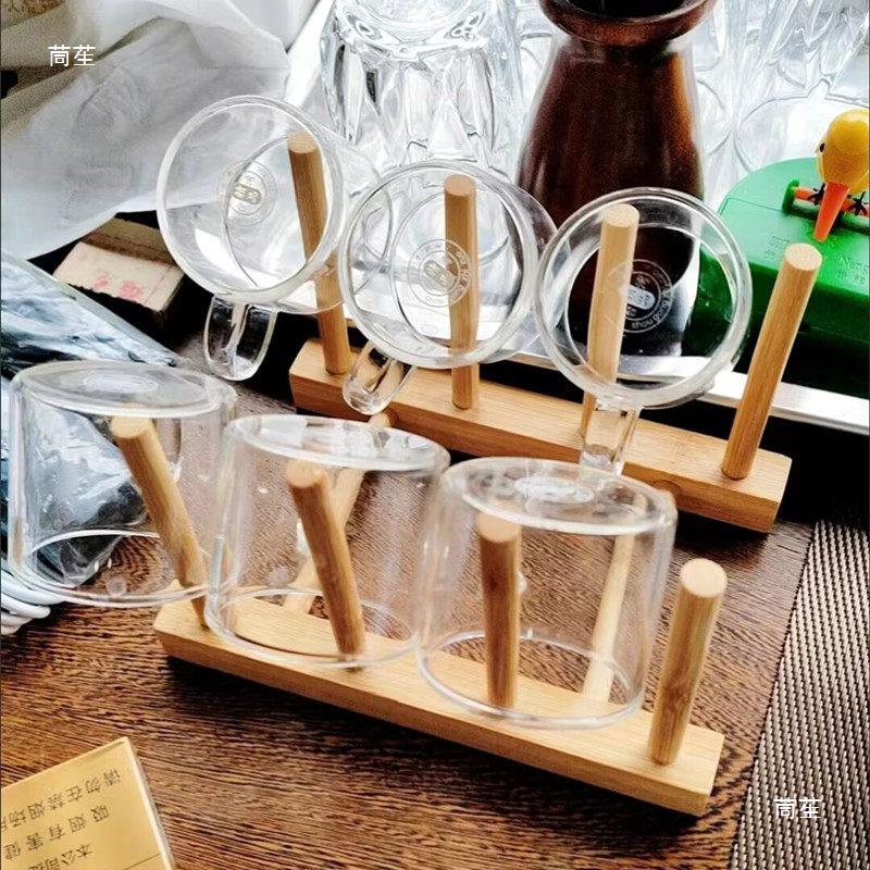 Mehrzweck-Holzregal für Schüsseln, Geschirr, Teegebäck, CDs, Seidengarn, Tassen, Mikrofone und Ping An Kou Farbtafel.