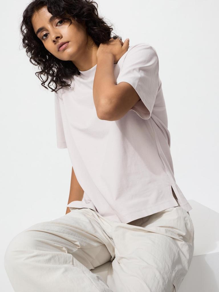 Uniqlo Airism CoTTon T  shorT Sleeve 