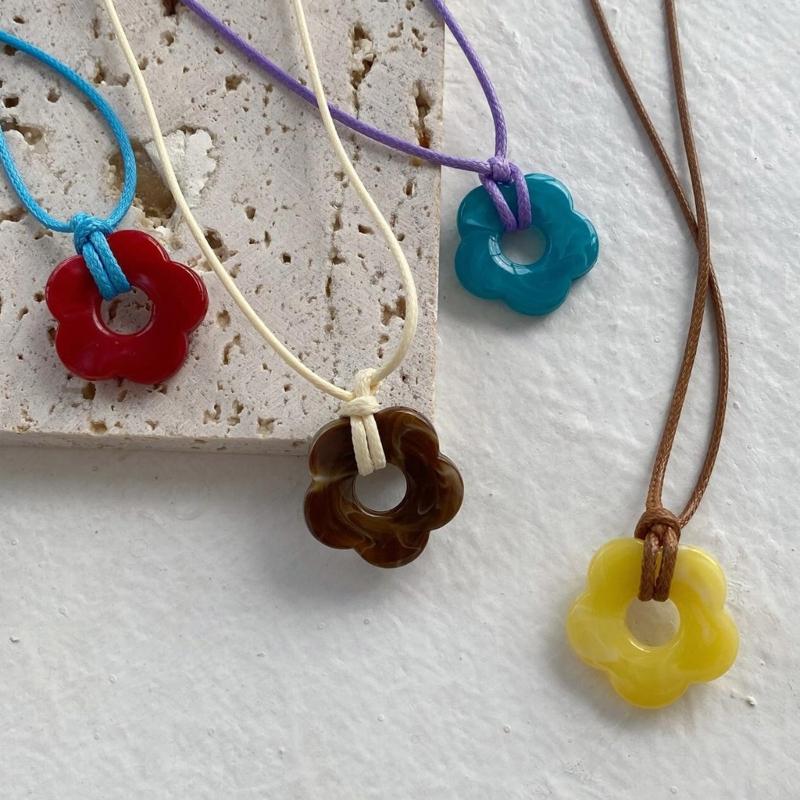Dopamine Acrylic Flower Pendant Necklace Hollowed-Out Flower Choker Beautiful Neck Jewelry for Casual or Formal Event