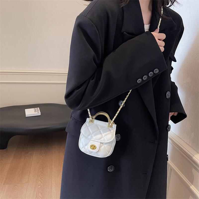 

2025 new Korean version rhombus embroidery thread small square bag hanger handbag chain single shoulder crossbody small satchel 11*5*11