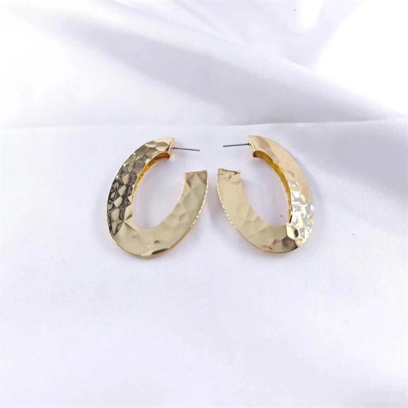 Oval Hollow Hammer Pattern Gold Color Geometric Pendant Earring for Women Fashion Personality Brincos Wedding Jewelry