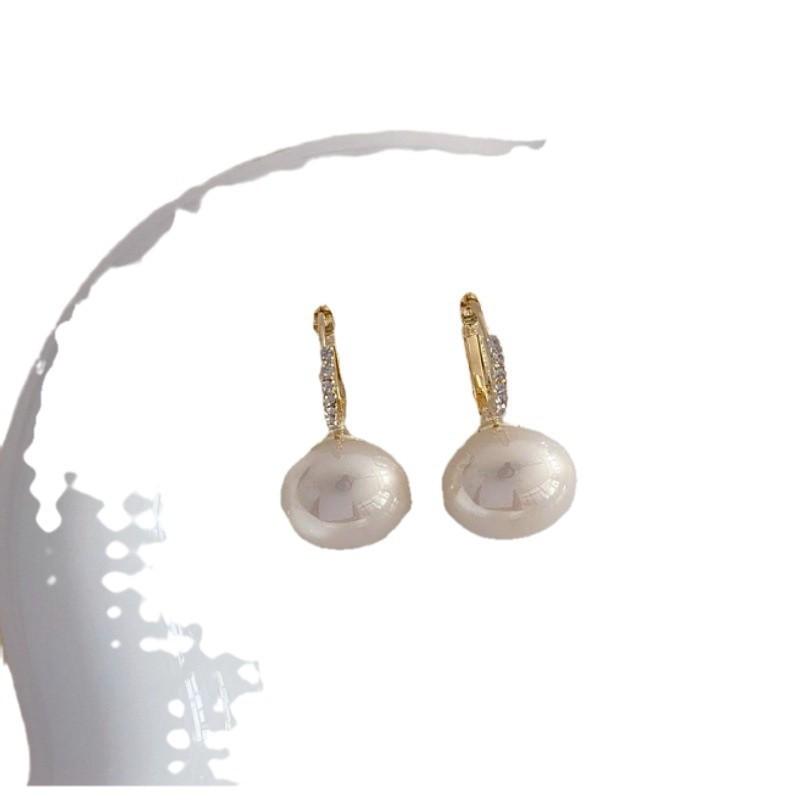 French retro diamond-encrusted pearl geometric earrings exaggerated fashion temperament stud earrings niche light luxury high-end trendy earrings