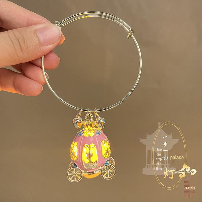 

Браслет-фонарь с кисточками в старинном стиле: Элегантные универсальные украшения для женщин