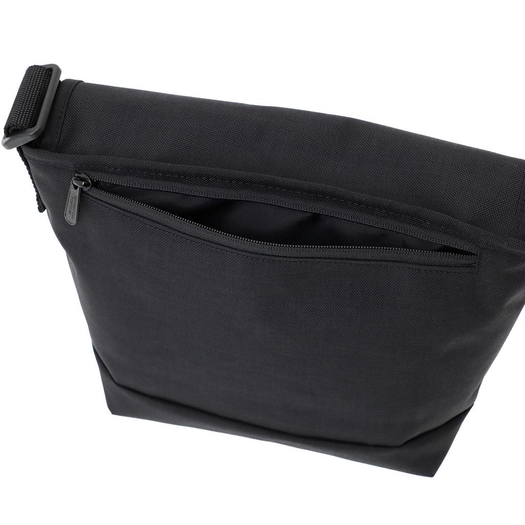 Manhattan Portage MP1605JRBPDTMP Nylon Messenger Bag JR BP TMP Black W/DIV