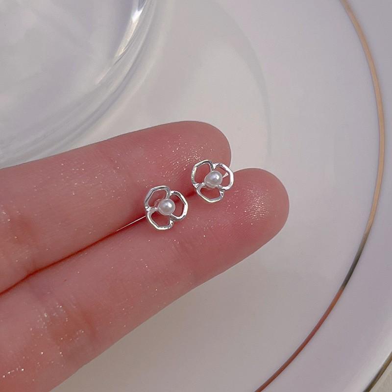 S925 Silver Stud Earrings Women's Ear Hole Earrings Niche Design Earbone Studs High-end Earrings