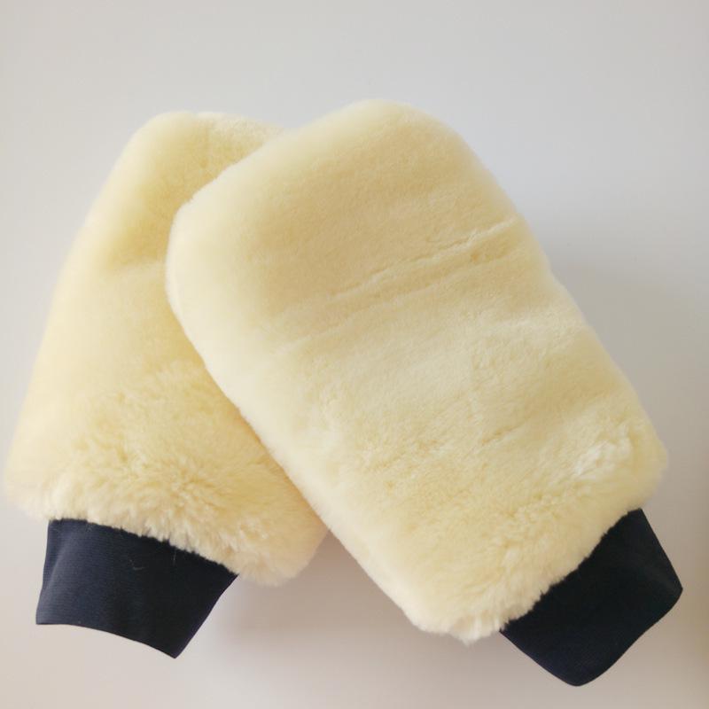 Plush Wool Car Wash Mitt for Waxing, Polishing, and Cleaning