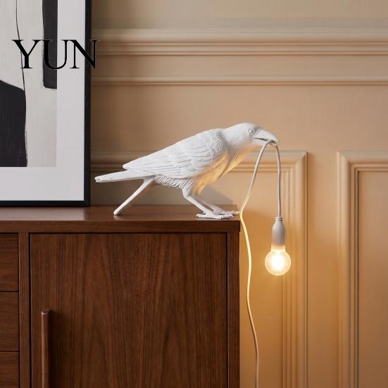 Retro Decorative Bird Light Crow Table Lamp, Gothic Raven Night Light, Halloween Black Creative USB Powered Ornament Dark Academia Lamp for