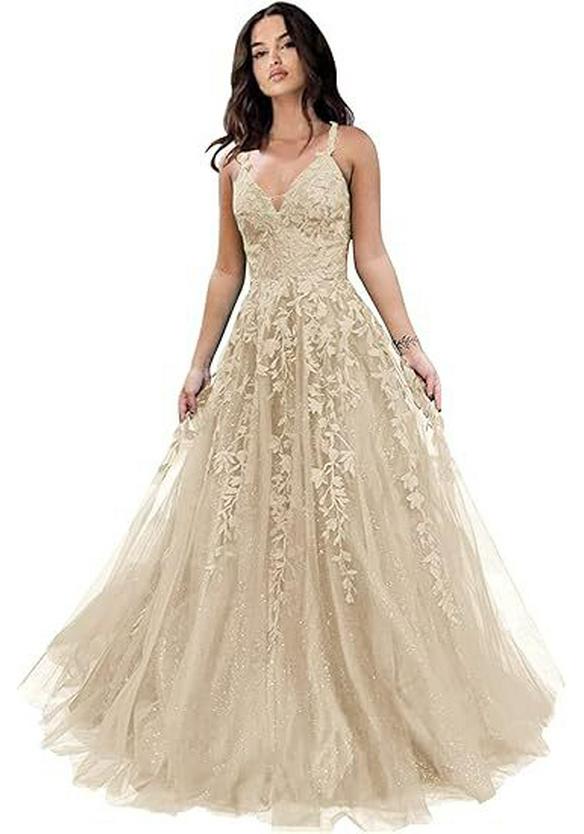Elegante Abito da Sera in Rete Ricamata con Paillettes e Scollo a V Profondo