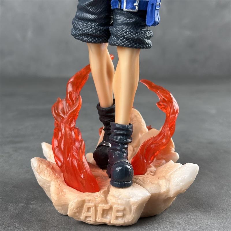 Manga King of Thieves 28pcs Anime Character Statue Handpiece Anime Model Chassis Toys Ornament