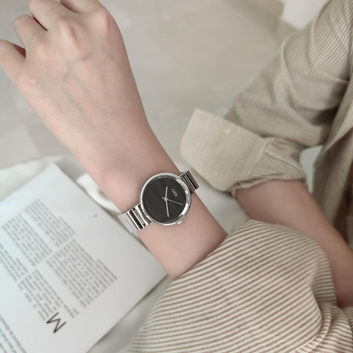 Новые простые модные ретро маленькие золотые часы шикарные литературные студенческие женские часы женские часы водонепроницаемые