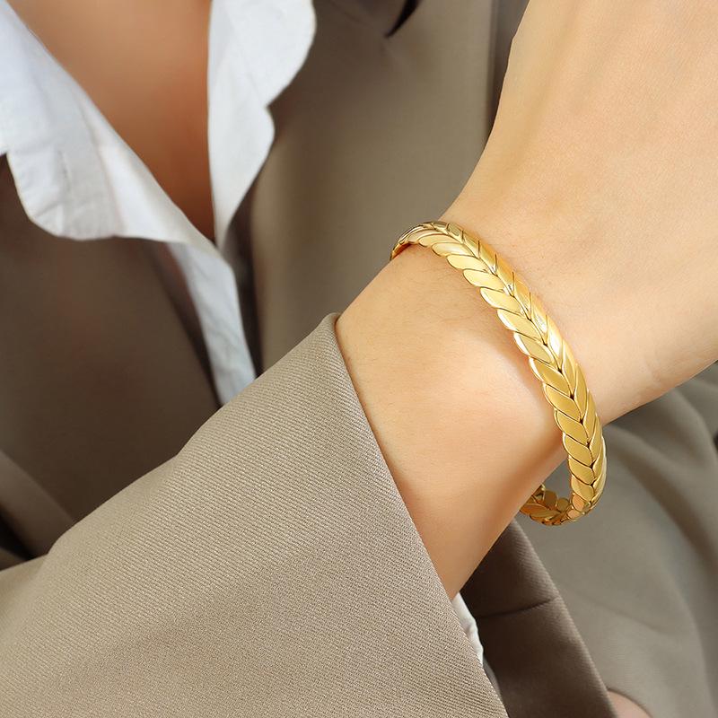 European & American Geometric Adjustable Wheat Ear Bangle and Ring Set for Women – Titanium Steel Jewelry