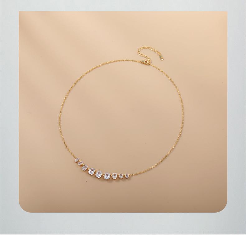 Quadratische Diamant Kupferlegierung Halskette - Europäischer & Amerikanischer Stil, Zwei Farben, Modisch & Vielseitig, Nischendesign, Zeitlose Eleganz.