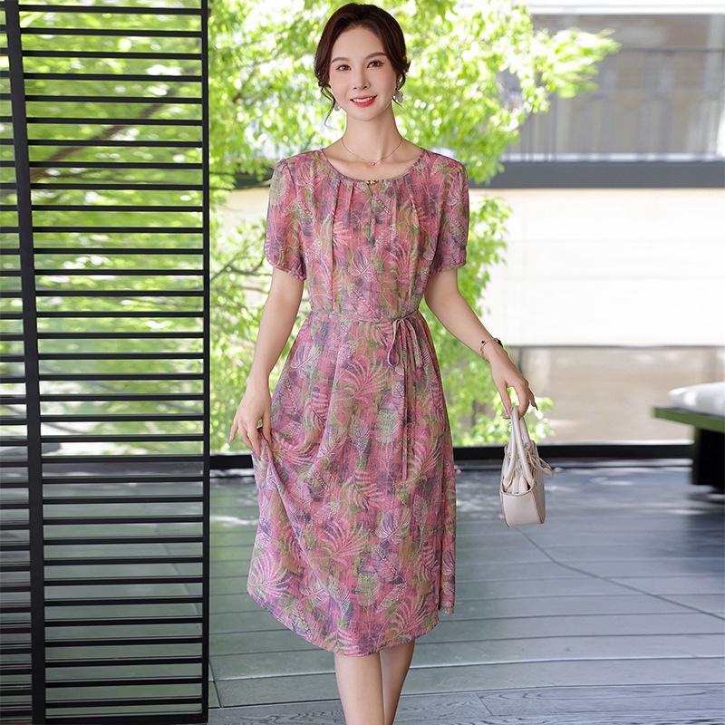 

Mom s Modern Floral Short-Sleeve Dress for Middle-Aged and Elderly Women - 2026 Slimming Casual Style XL [105-120 lbs] розовый