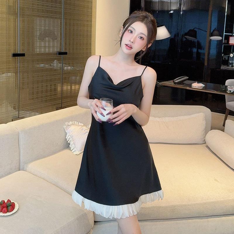 

Pink petal swinging collar suspender nightdress women s summer ice silk sexy solid color with chest pad satin soft loungewear pajamas XL чорний