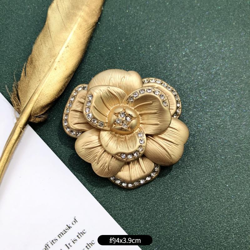 

Винтажная барочная вестерн антикварная брошь матовый золотой жемчуг корона суд булавка брошь аксессуары женщины