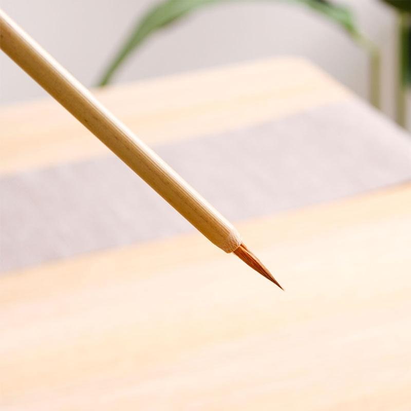 Underglaze Application Brush Detailed Pottery Design Ergonomic Wood Shaft for Ceramic Coloring and Delicate Line Work