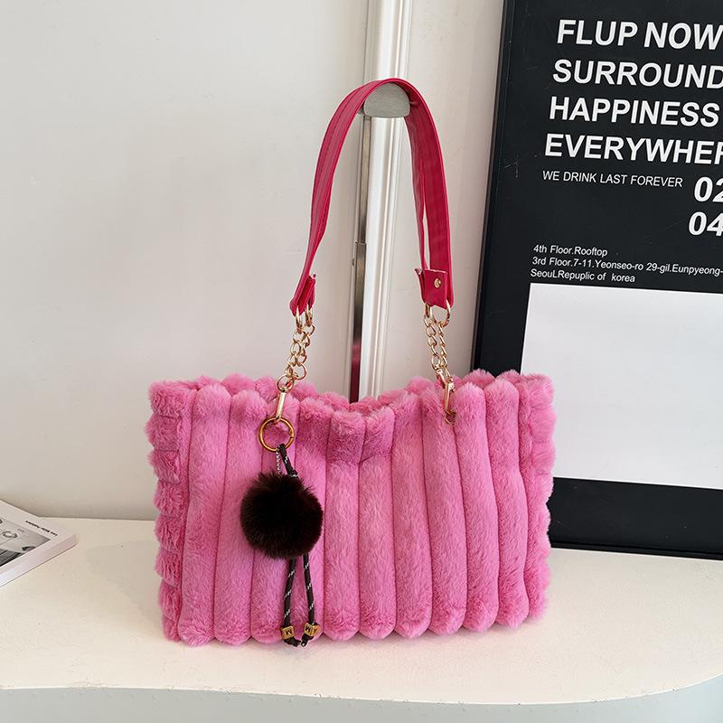 2025 Autumn Plush Single Shoulder Handbag: Women's Casual Large-Capacity Underarm Bag