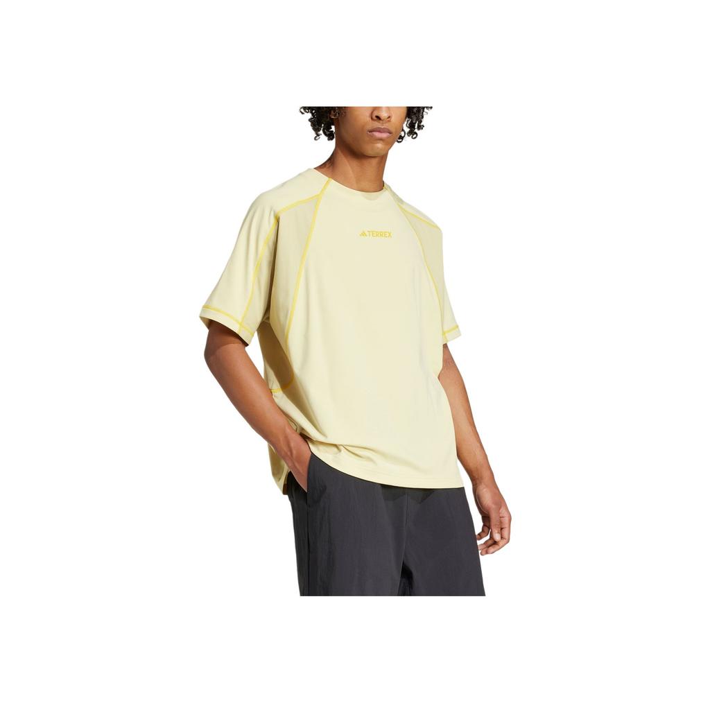 adidas X National Geographic Aeroready Outdoor Szybkoschnący T-shirt z okrągłym dekoltem i raglanowymi krótkimi rękawami Unisex Góra Pudrowo-żółty JD5961