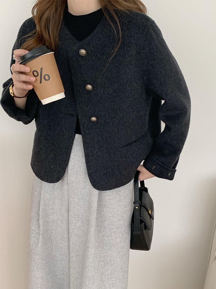 

2025 Women s Elegant Korean Double-Sided Cashmere Coat, Round Neck Woolen Jacket, Versatile Short Design Small