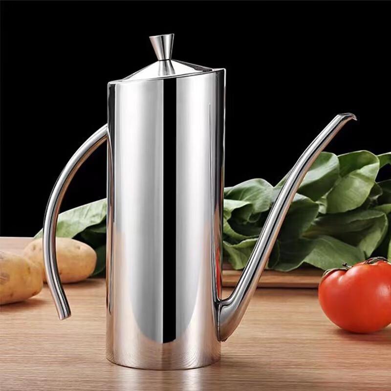 Chui Shan Hai 304 Stainless Steel Long Spout Oil Dispenser