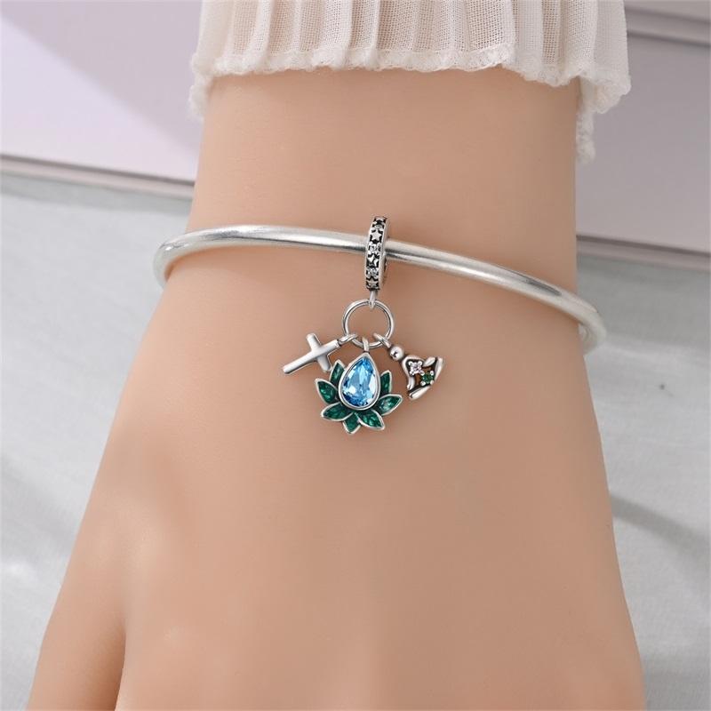 Copper Sparkling Zircon Lotus Pendant Beads Charms Fit For The Brand'S Diy Bracelet Women Jewelry Girlfriend Gifts