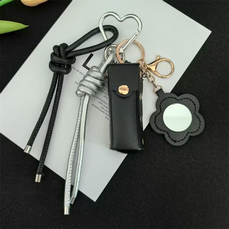 

Portable Lipstick Mirror Red Leather Keychain Pendant Gift for Girls чёрный