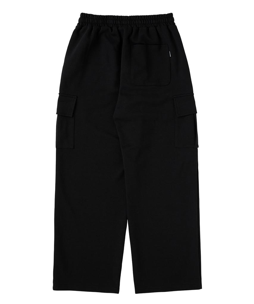URBANAGE Single-Pleat Wide Cargo Sweatpants_Black