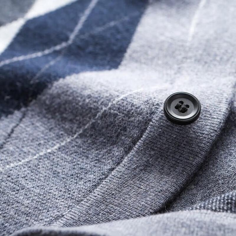 Hengyuanxiang Men's Thickened Wool Blend V-Neck Knit Vest