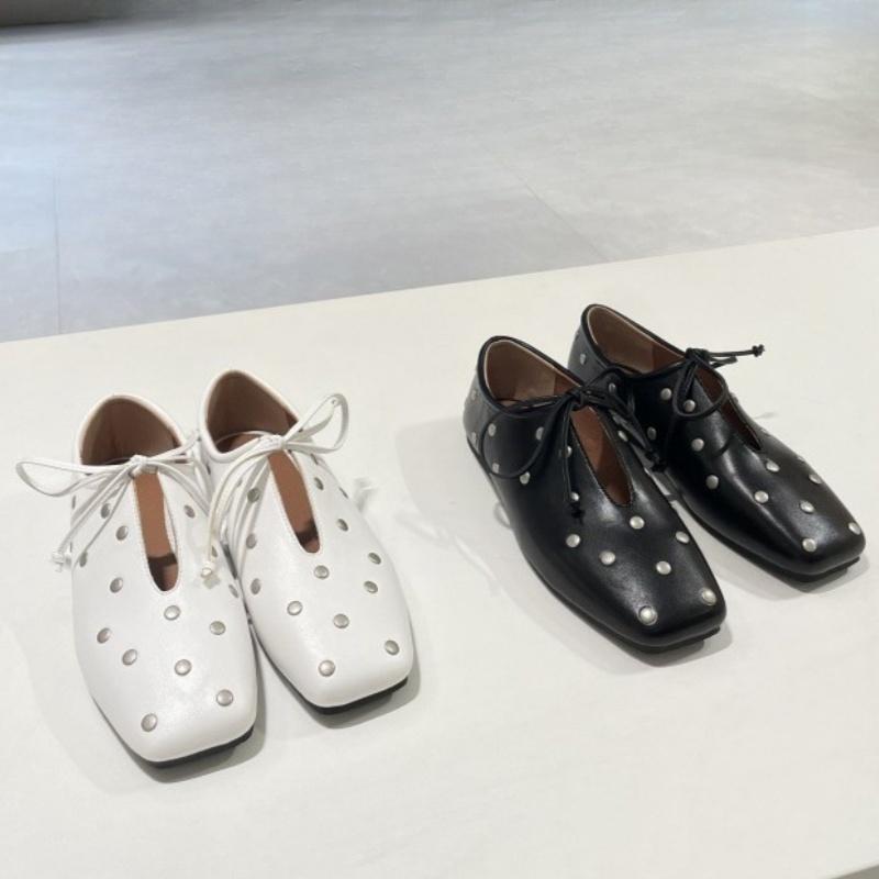 Fashion Ins Style Rivet Soft Leather Women Ballet Flats Fashion Square Toe Hollow Out Lace-up Walking Loafers Casual Lazy Dance Shoes