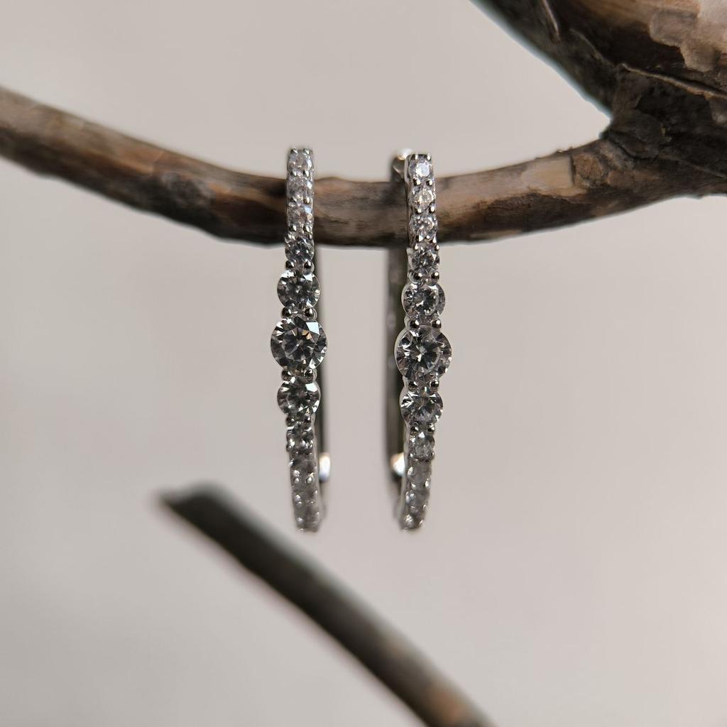 Серебряные серьги с фианитами (2192633)