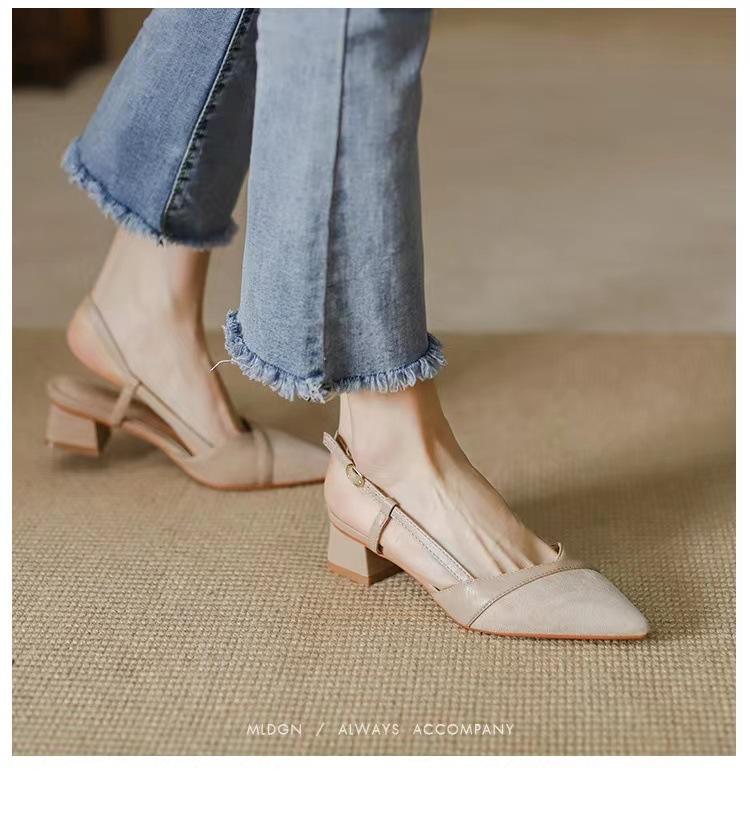 

Женские туфли-лодочки 2025 лето новая коллекция с закрытым носком и открытой пяткой, сандалии на прямом ремешке, с острым носком и толстым каблуком 40 телесный