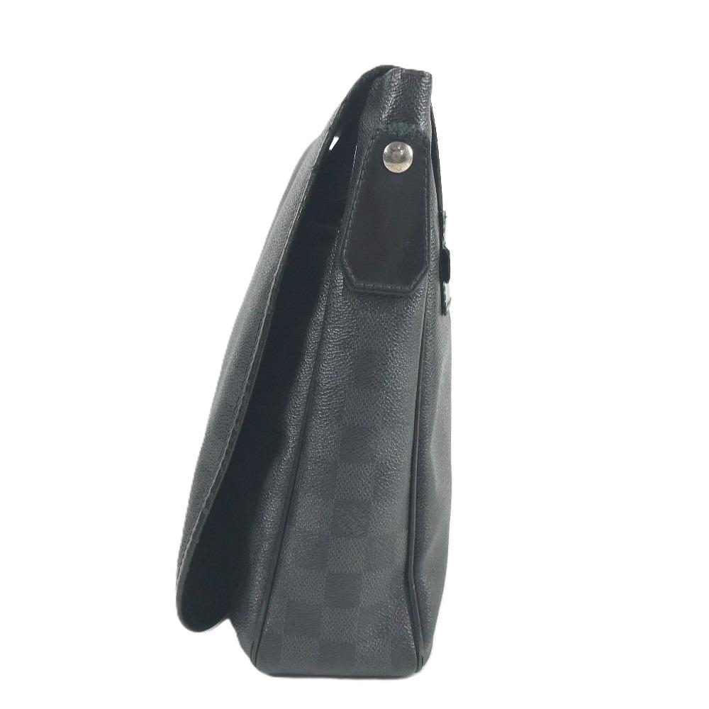 Louis Vuitton N58029  Damier Graphite Daniel MM Messenger Bag Shoulder Bag