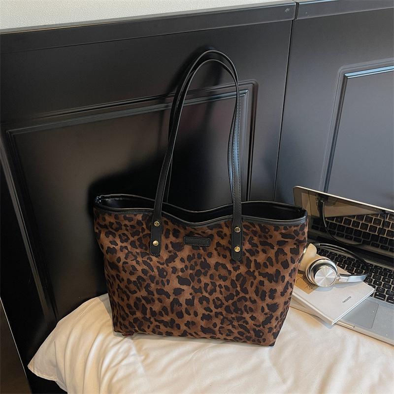 Popular Textured Bag Women's 2025 Autumn New Leopard Print Tote Bag Women's Large-capacity Commuter Shoulder Bag