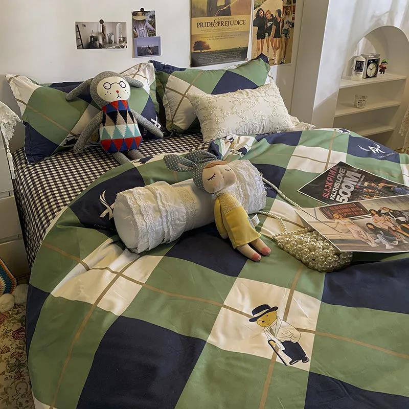 Simple College Style Four-piece Bedding Set Double Bed Quilt Cover Four-piece Pillowcase