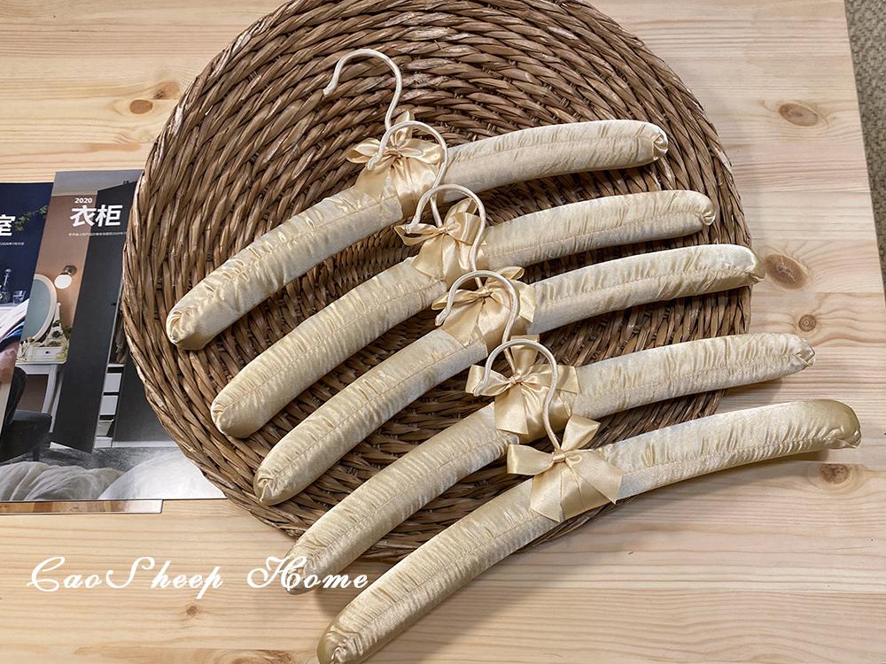 

Вешалка для взрослых, атласная, бесшовная, нескользящая, однотонная, фото, магазин одежды, губчатая ткань, любой изгиб, домашний шкаф для хранения 5pcs