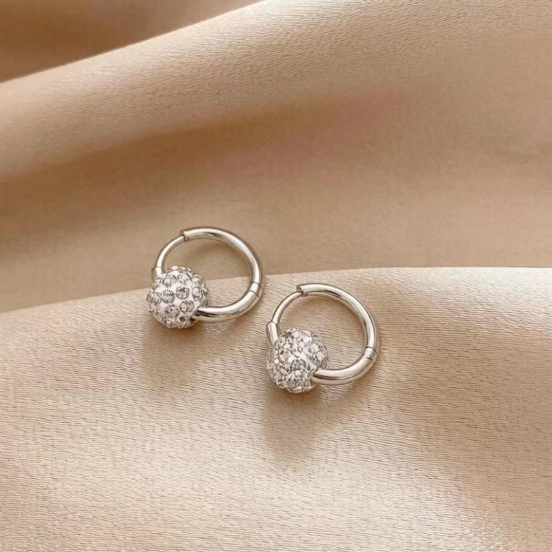 Fashionable Exquisite Diamond Clay Earrings for Women: Simple, Luxury, Versatile Ear Cuffs