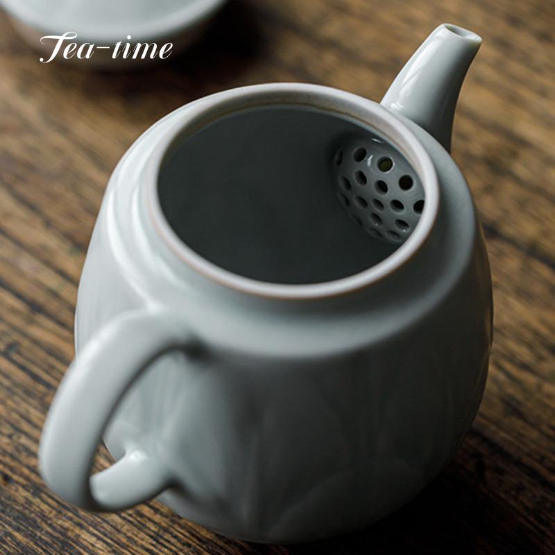 Sky Blue Ru Porcelain Tea Infuser Teapot Relief Ceramic Tea Brewing Kettle Tea Teapots With Filter Chinese Puer Tea Ceremony
