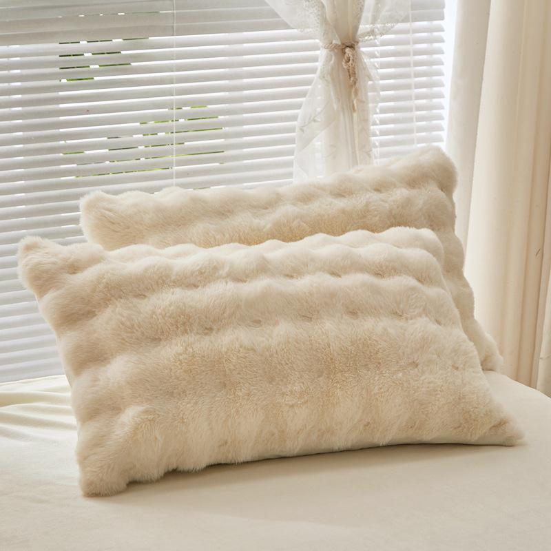 Premium Winter Rabbit Fur Plush Four-Piece Set: Thickened Coral Fleece & Milk Velvet Duvet Cover with Faux Fur Three-Piece Bed Sheet Set.