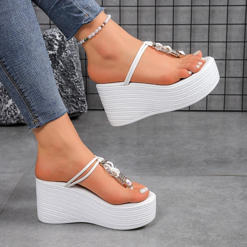 Fashion 2025 Fashion Ladies Shoes Open Toe Women's Slippers Summer Outdoor Casual New Metal Decoration Plus Size Solid Platform Slippers