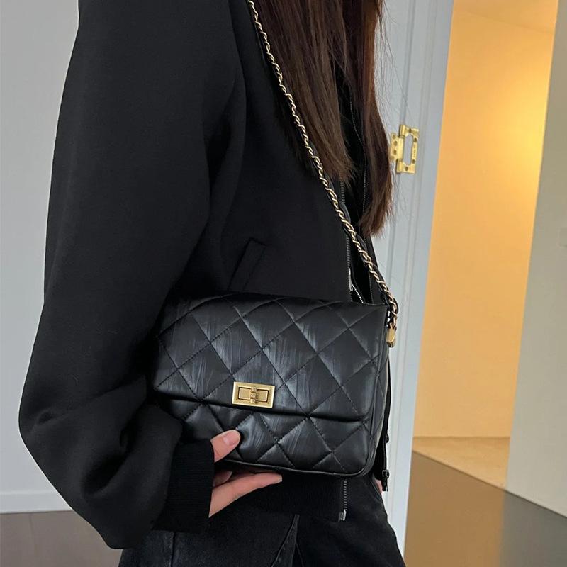 Xiaoxiangfeng Thick Chain Diamond Chain Bag Black Cowhide Small Square Bag Single Shoulder Crossbody Bag