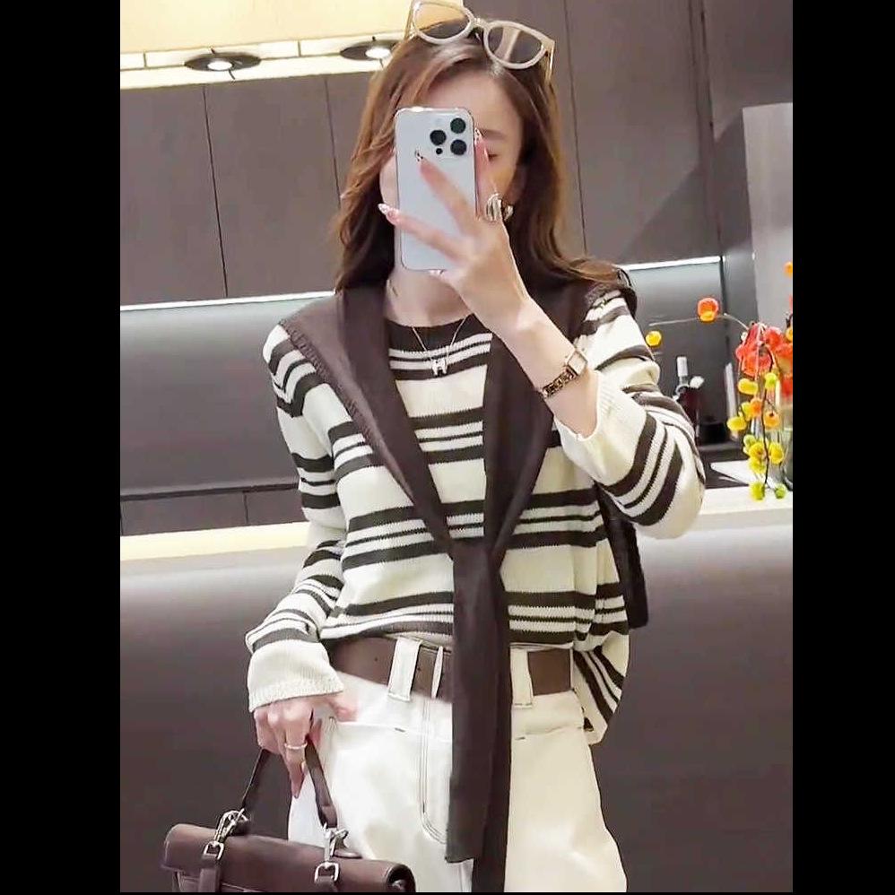 2025 New Women's Autumn Striped Shawl Knitwear: Loose, Relaxed Two-Piece Style for Spring/Autumn