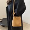 Bag New Niche Trend Line Fashion Small Fresh Autumn Women Portable Crossbody Bucket Bag