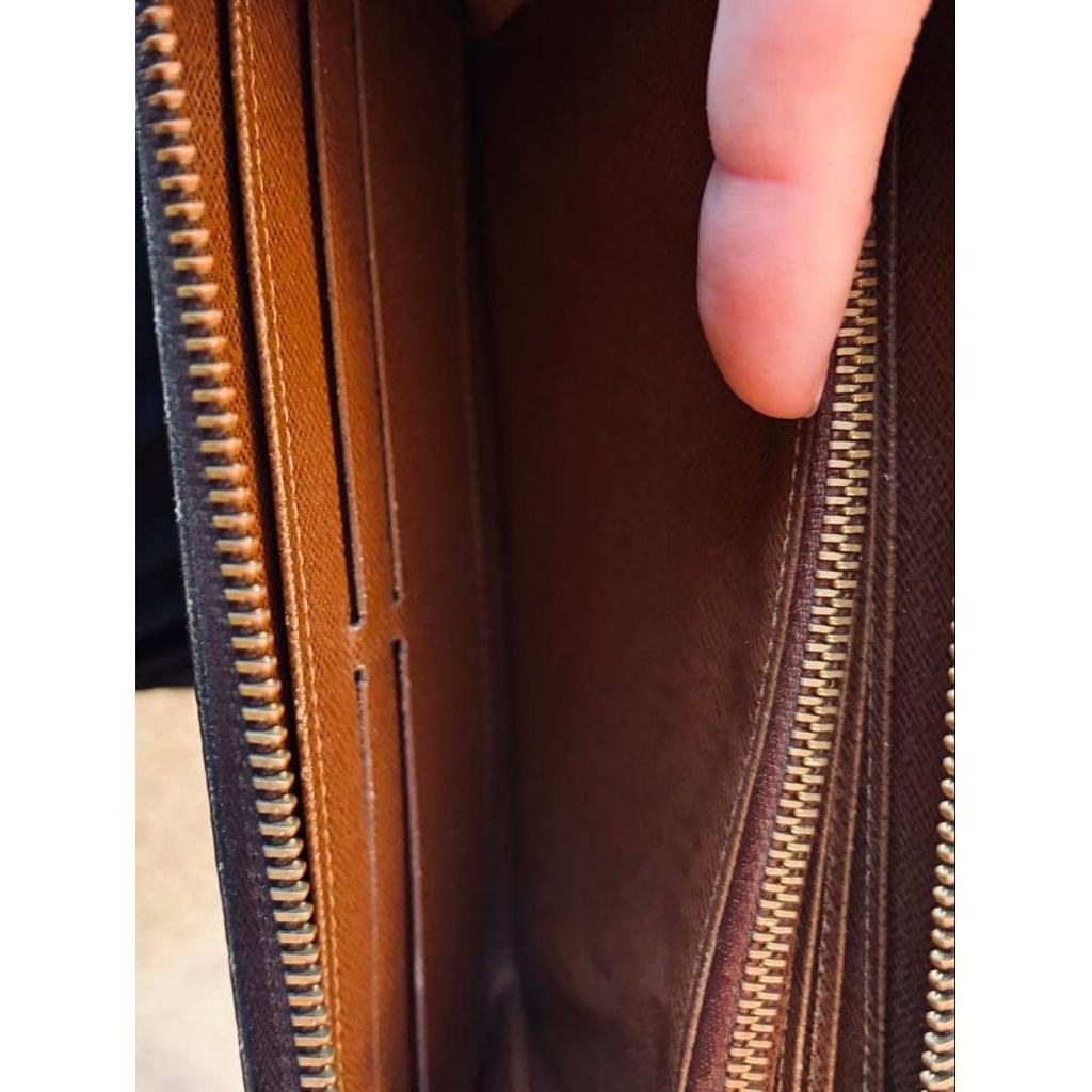 Used [Guaranteed Authentic] LOUIS VUITTON Long Wallet Zippy Wallet